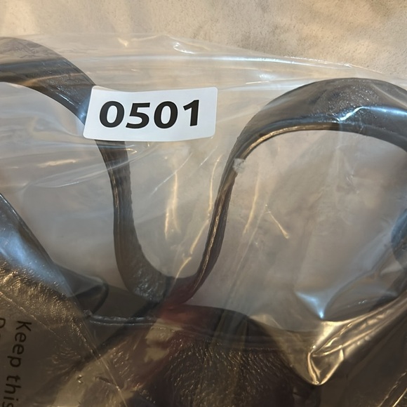 Michael Kors Hobo carryall in black pebbled leather with tassel - Picture 12 of 12